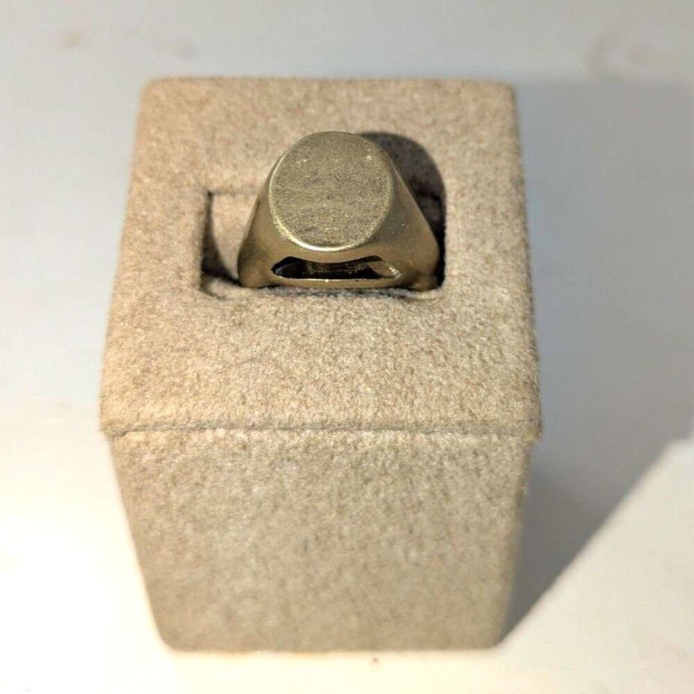 ⭐3/$30⭐ Brushed Metal Gold Finish Flat Circle Face Ring